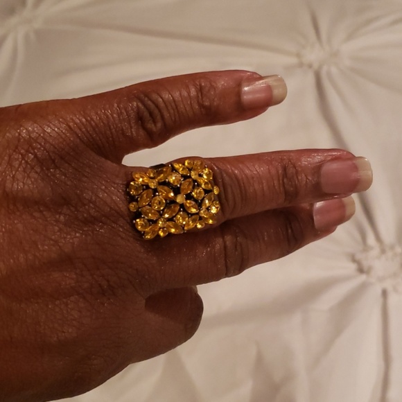 Ring - Picture 3 of 6